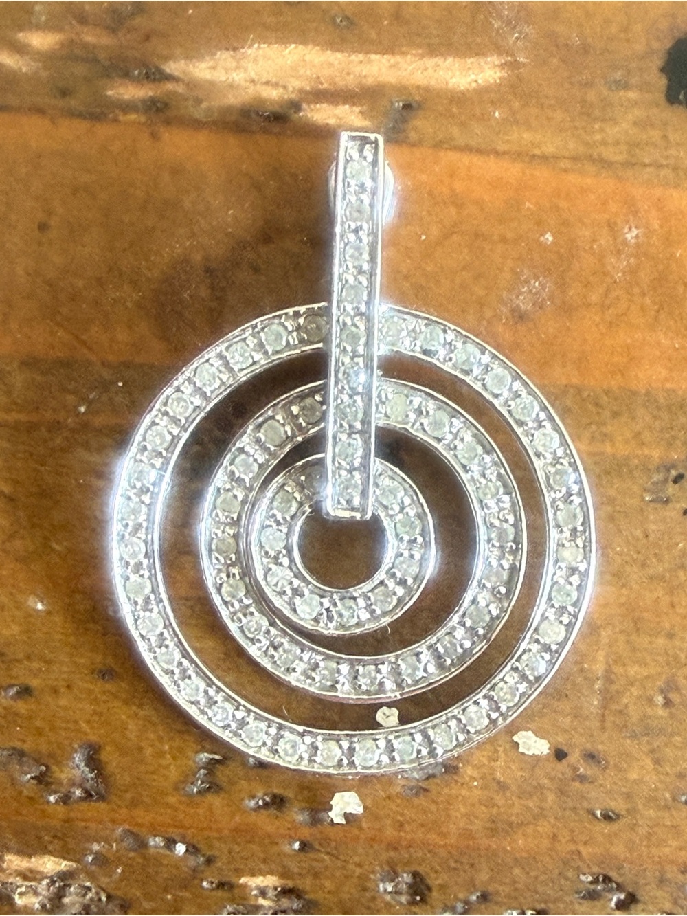 10K WHITE GOLD DIAMOND ACCENT THREE CIRCLES PENDANT 2.66 G
